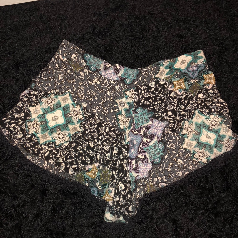 Flowy floral shorts